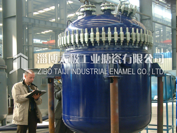 搪玻璃反應(yīng)釜搪瓷層裂紋或脫瓷現(xiàn)象怎么產(chǎn)生的？