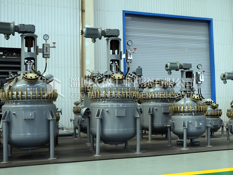 太極開式搪玻璃反應(yīng)釜 